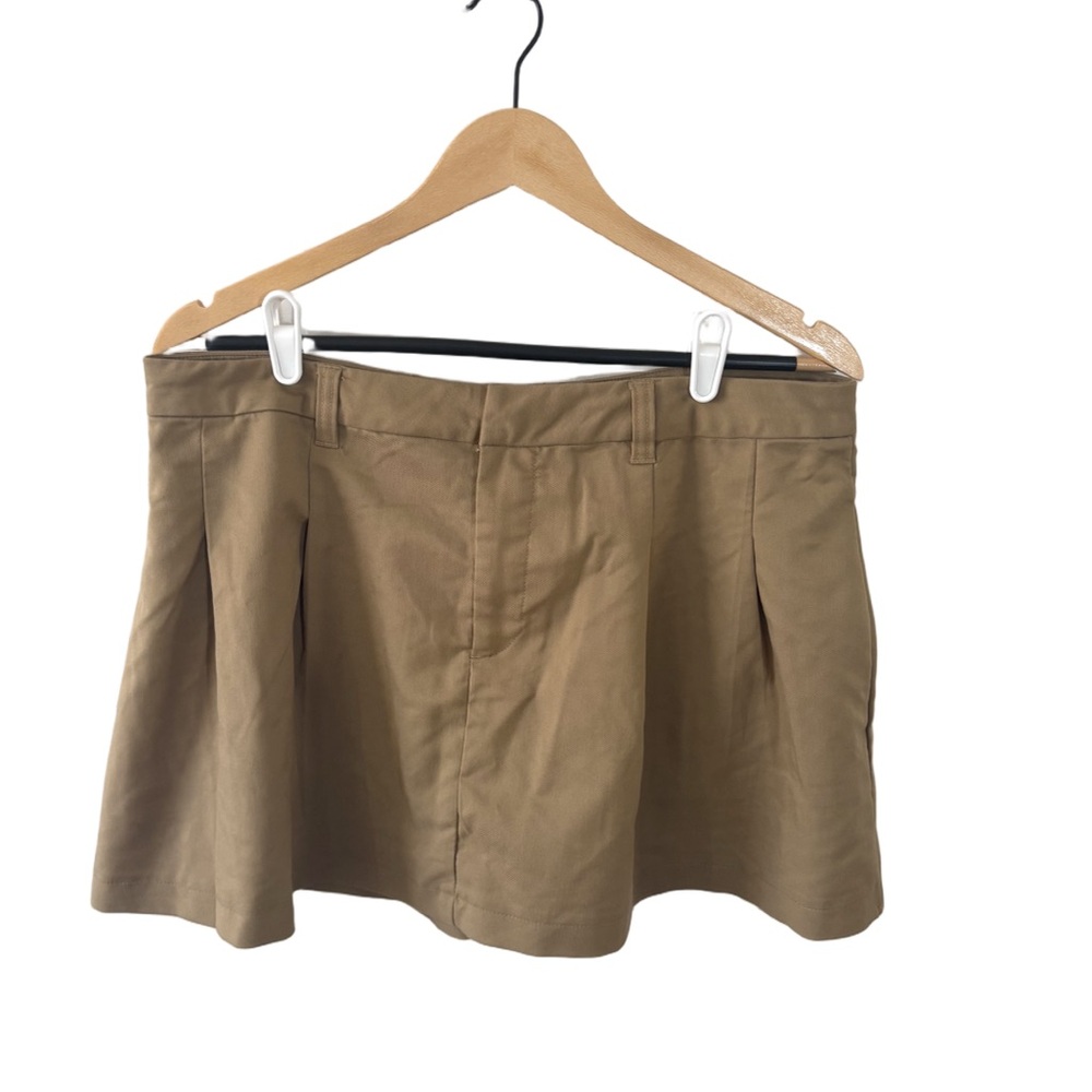 H&M Divided Khaki Pleated Mini Skirt Women’s Large